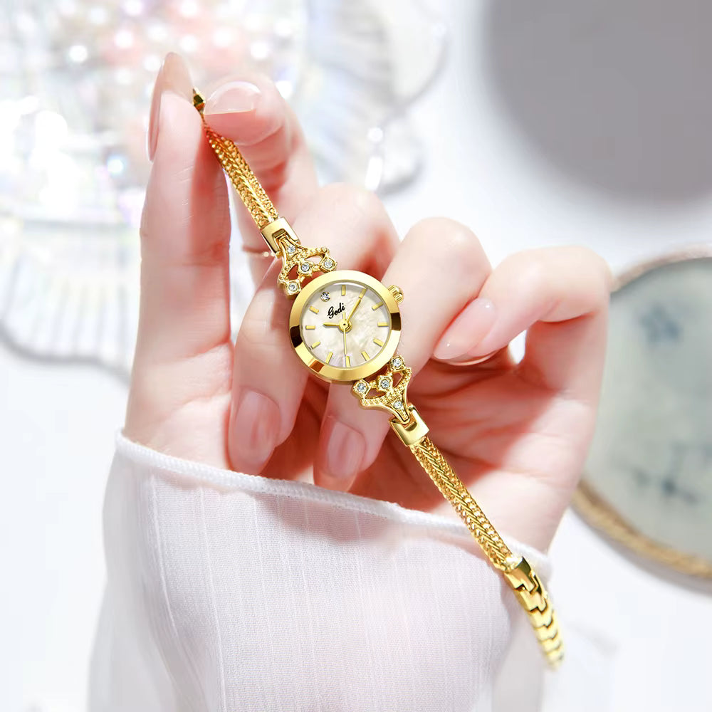 Celestia – Elegant Gold Women’s Bracelet Watch 1