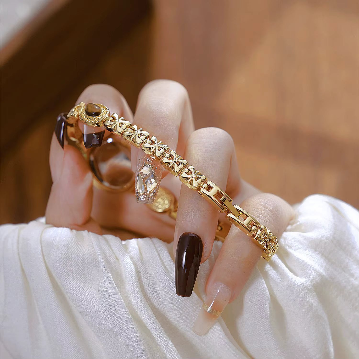Jadelle Retro Stone Bracelet Watch 5
