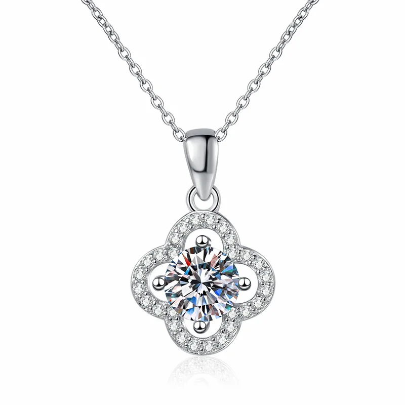 Serene Elegance Clover Necklace