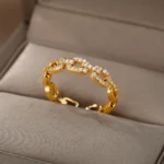 Elara Twist Chain Ring