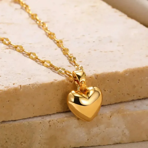 Heart Pendant Necklace 2