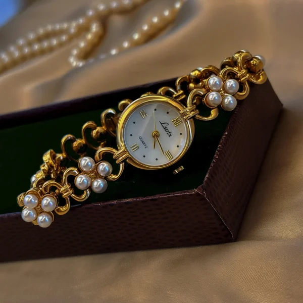BelleLuxe Elegant Gold Pearl-Inlaid Women's Watch 2