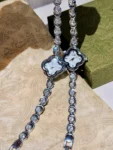 Amélie Clover Pearl Watch