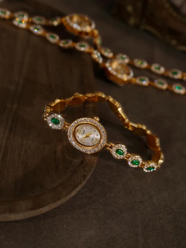 Emeralda Oval Gemstone Watch