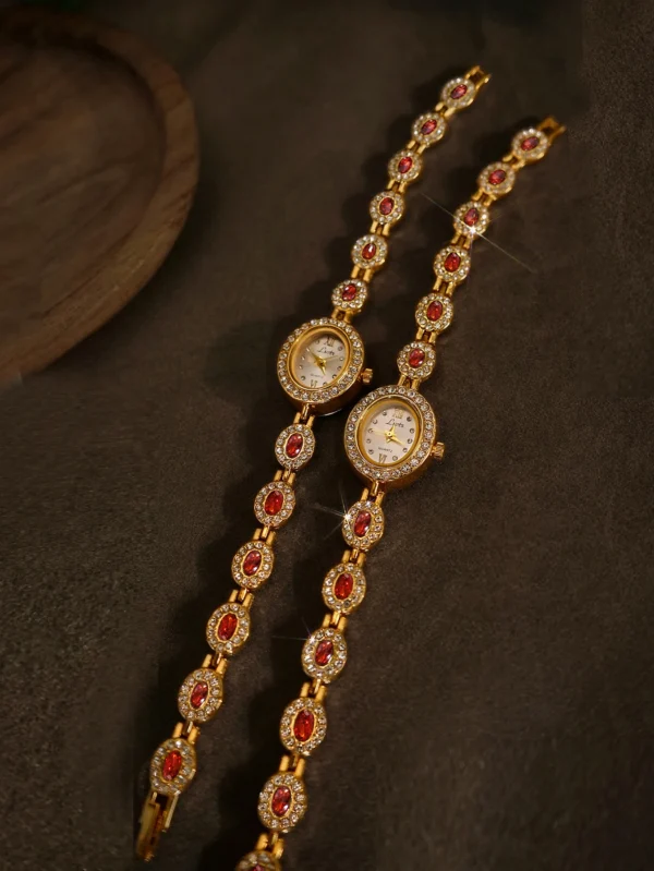 Emeralda Oval Gemstone Watch