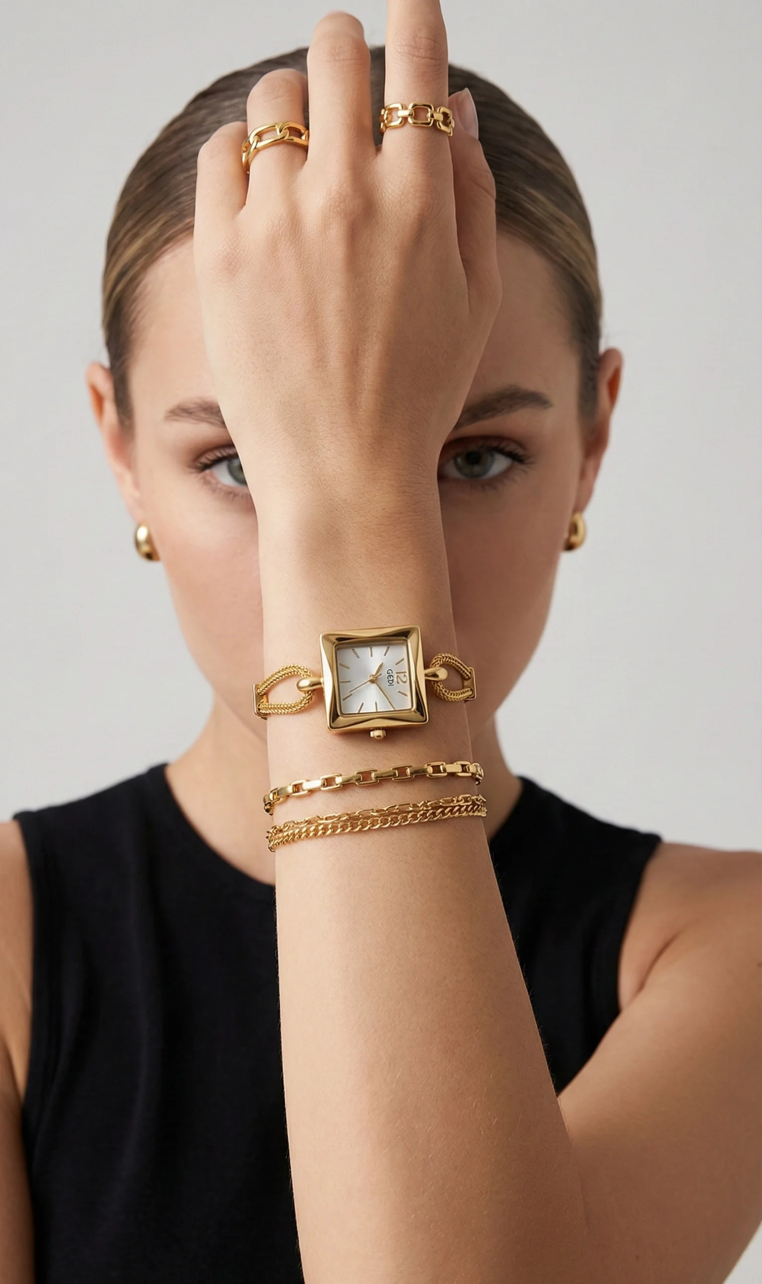 LUNEA Square Bracelet Watch